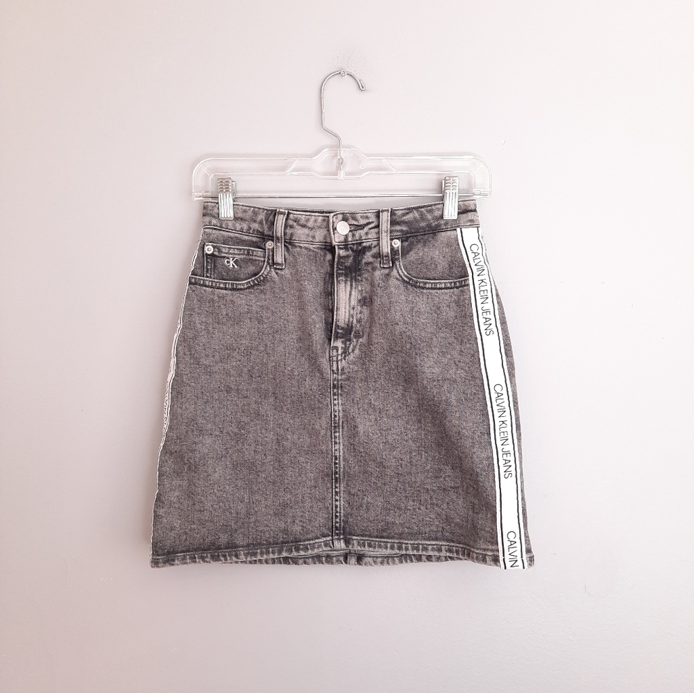 Calvin Klein Faded Black Vintage Style High Rise Mini Skirt